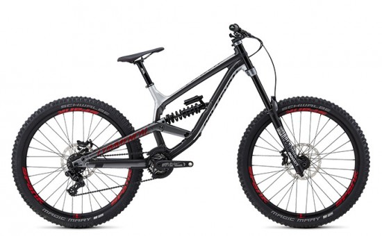 DH Dynamique : Commencal Furious Essential 